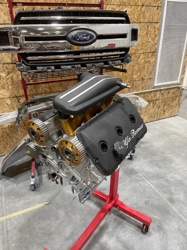 Alfa Romeo 2.5 liter busso engine long block